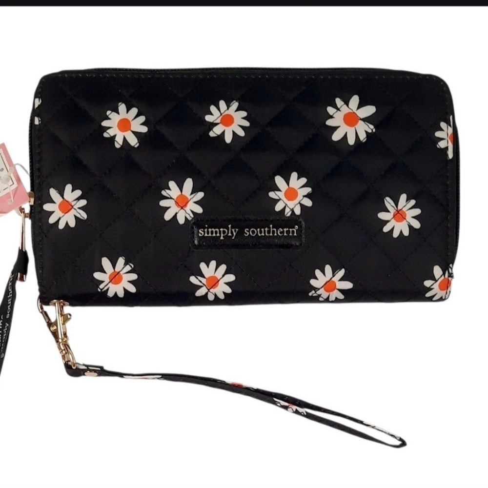 Simply Southern Daisy Quilted Phone Wallet -BLACK New With Tags